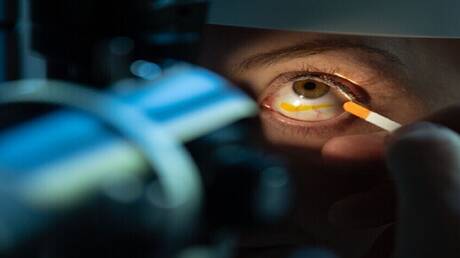 فيروس مائي نادر يهدد صحة عيون البشر