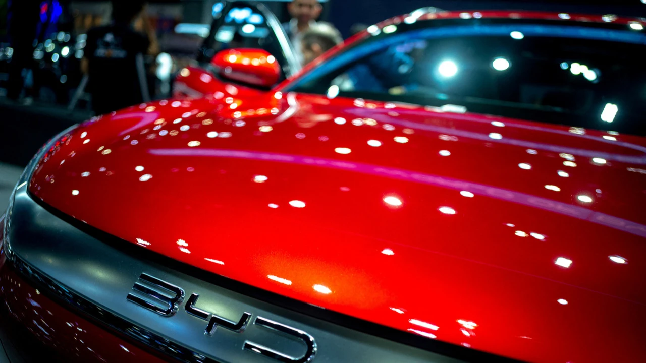 BYD réduit 100 000 emplois dans une restructuration majeure