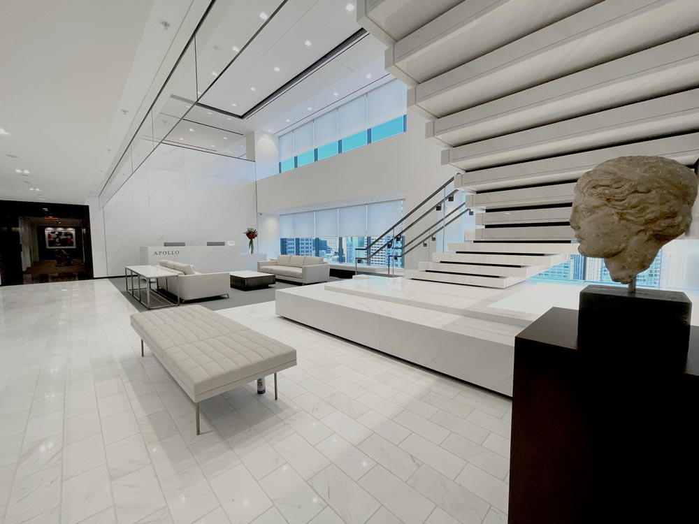 استحواذ أبللو على وحدة الداخلية للسيارات في فورفيا