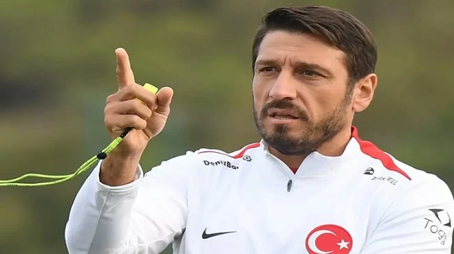 Perte de connaissance du coach de Turquie U21 lors d'un match