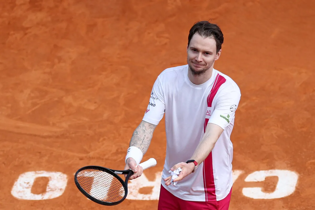 بوبليك يطيح بمونفيس في مونت كارلو للتنس