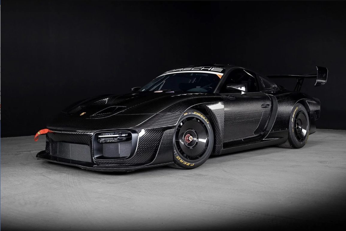 احتفال بورشه بمرور 50 عامًا على 935