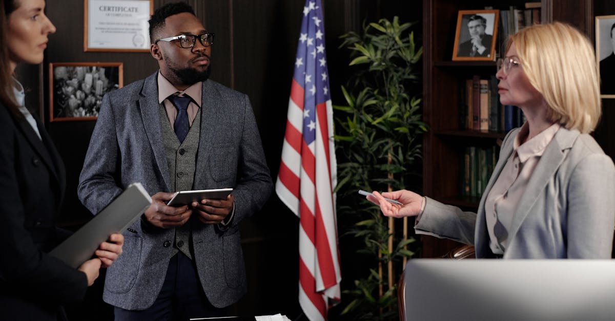 إيران والولايات المتحدة: اتفاق لوقف القتال ومفاوضات جديدة