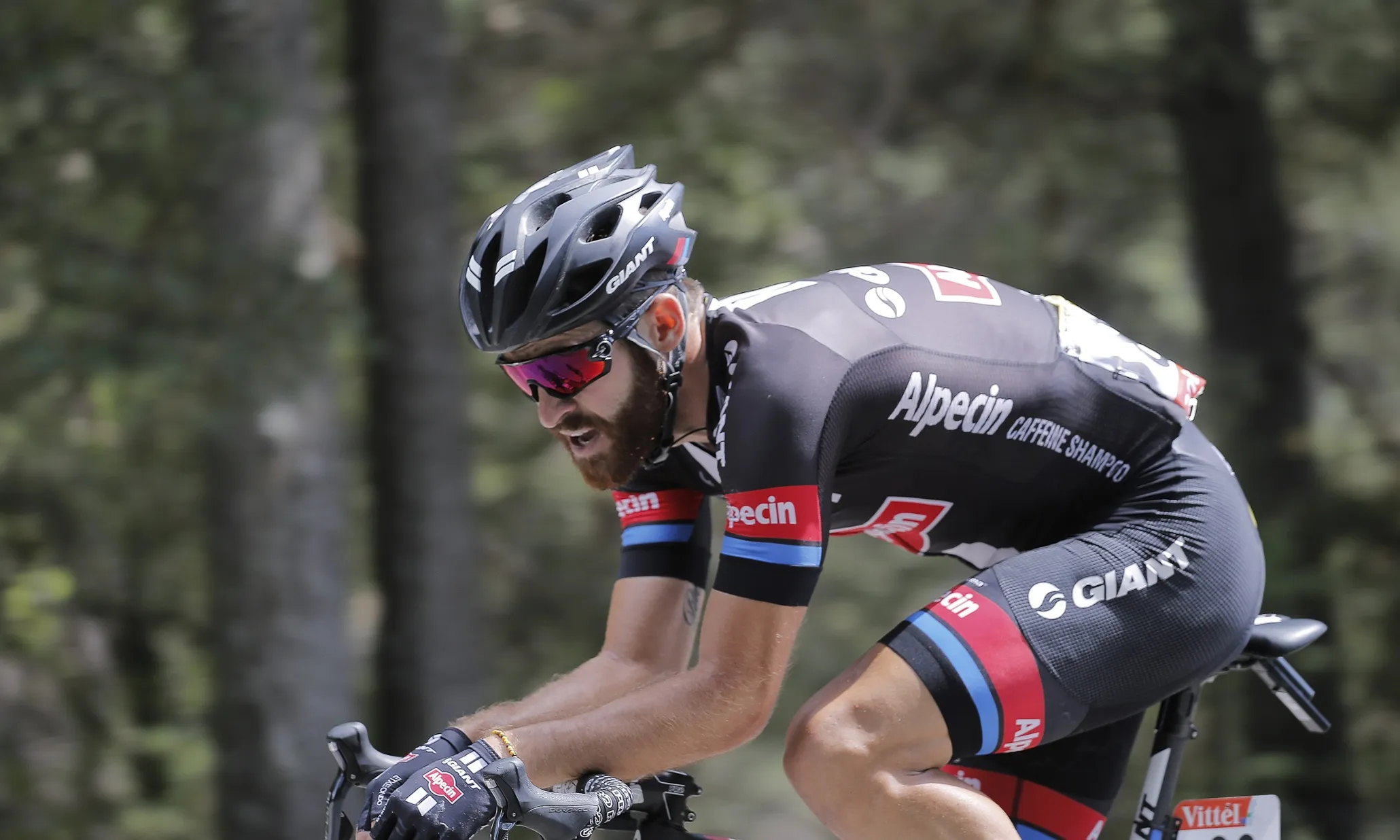 فرسان متميزون يستعدون لتحدي بلجيكا في سباقات الدراجات