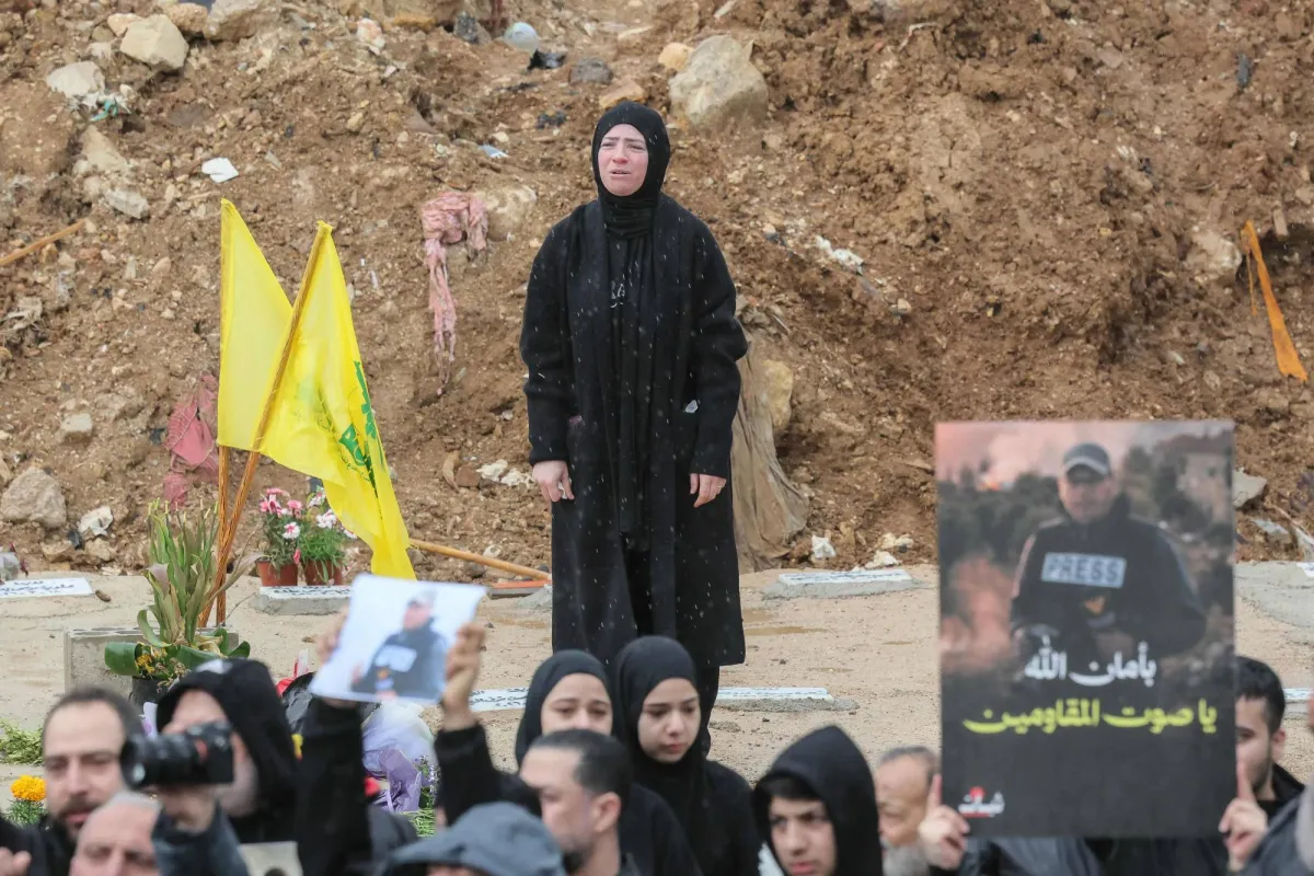 Khamenei's Message to Qassem: Confirming Ties with Hezbollah