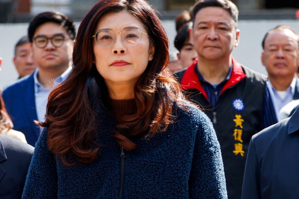 زيارة كومتانغ إلى بكين: جدل في تايوان