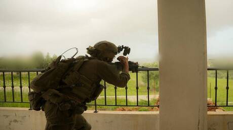 الجيش الإسرائيلي يدمر مواقع حزب الله في لبنان