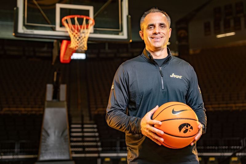 Ben McCullom reste entraîneur de l'équipe d'Iowa