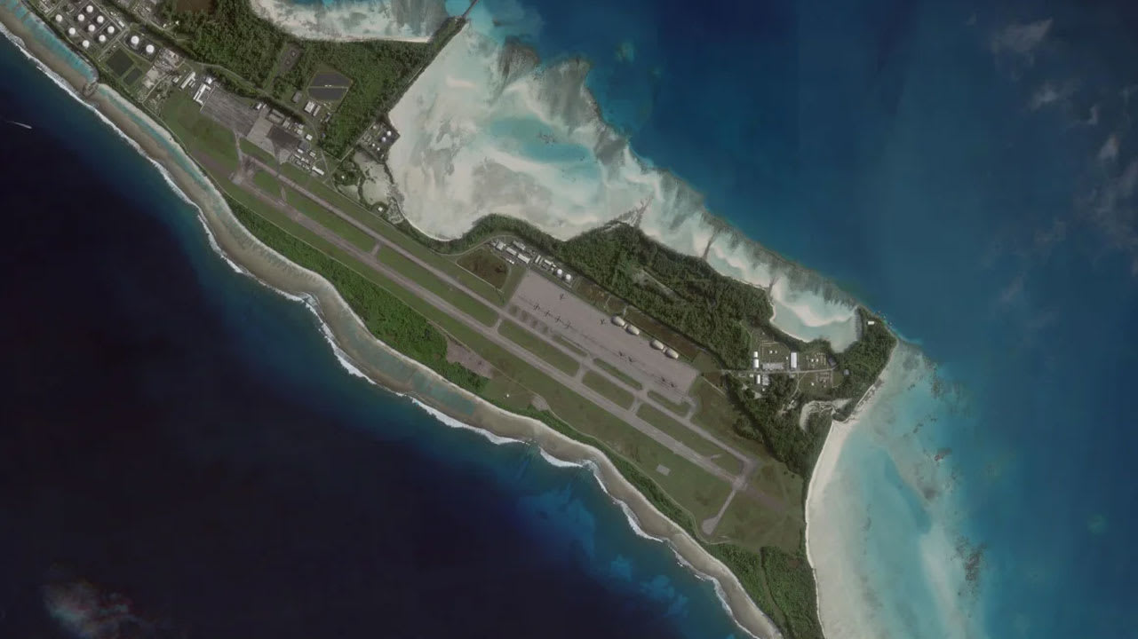 إيران تطلق صواريخ نحو قاعدة دييغو غارسيا