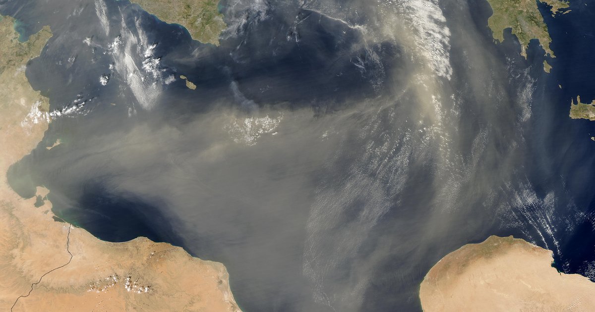 Dust Wave from Libyan Desert Covers 11 Countries