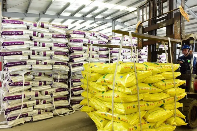 تأثير إغلاق هرمز على أسعار السلع الأساسية