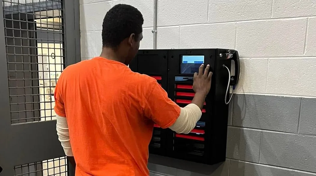 Améliorer les conditions de vie en prison avec de nouveaux services