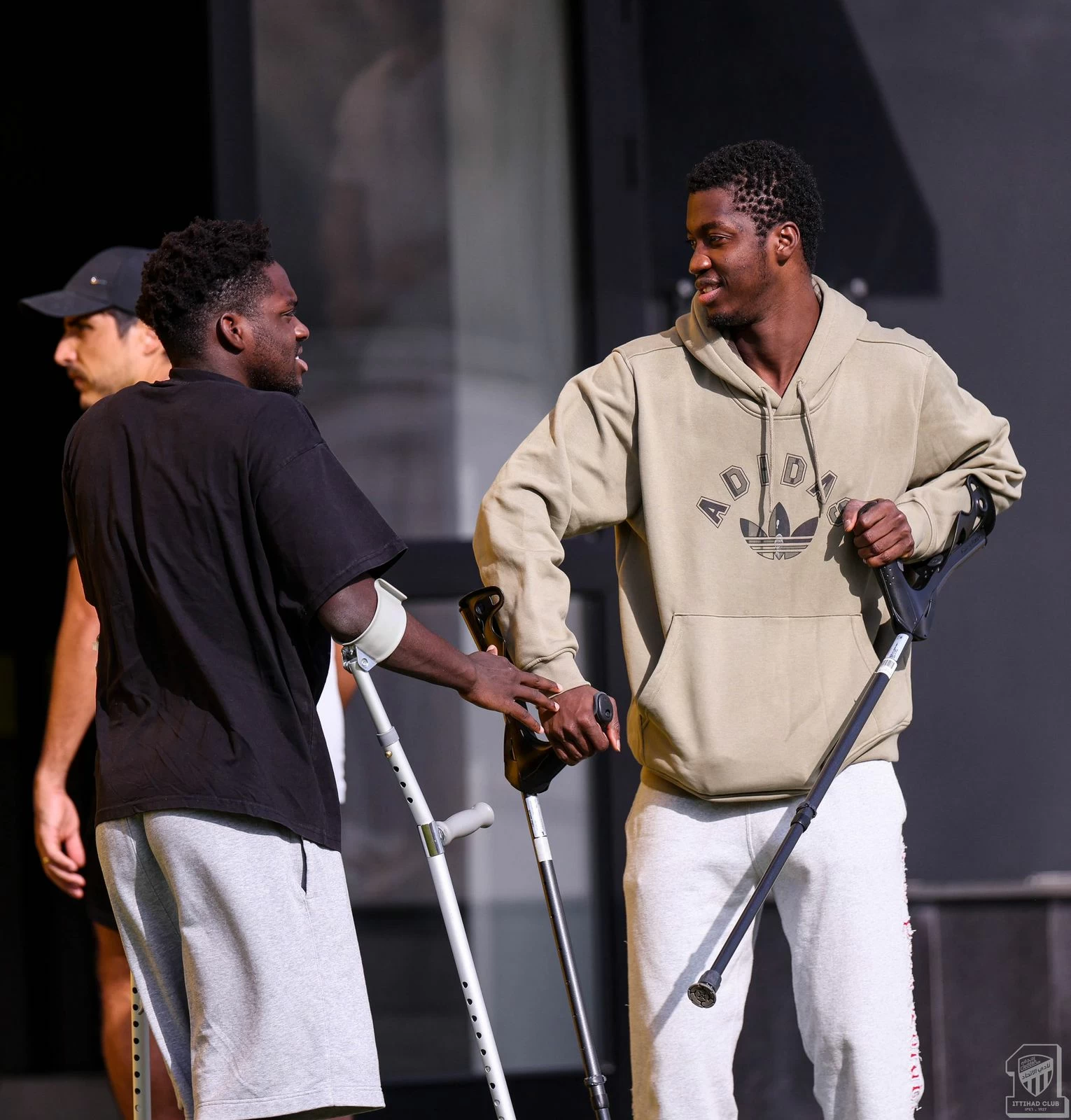 محمد دومبيا يواصل برنامجه التأهيلي في أوروبا