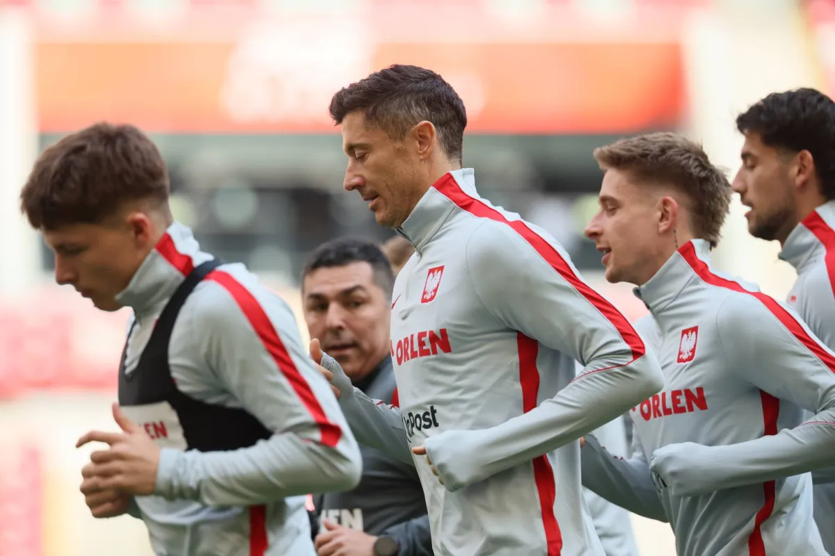 بولندا تواجه السويد في نهائي الملحق المؤهل لكأس العالم