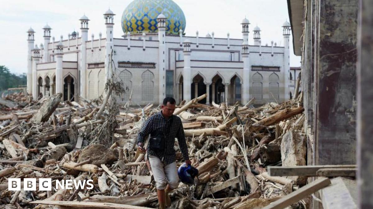 Survivors Return Home After Disaster in Aceh Tamiang
