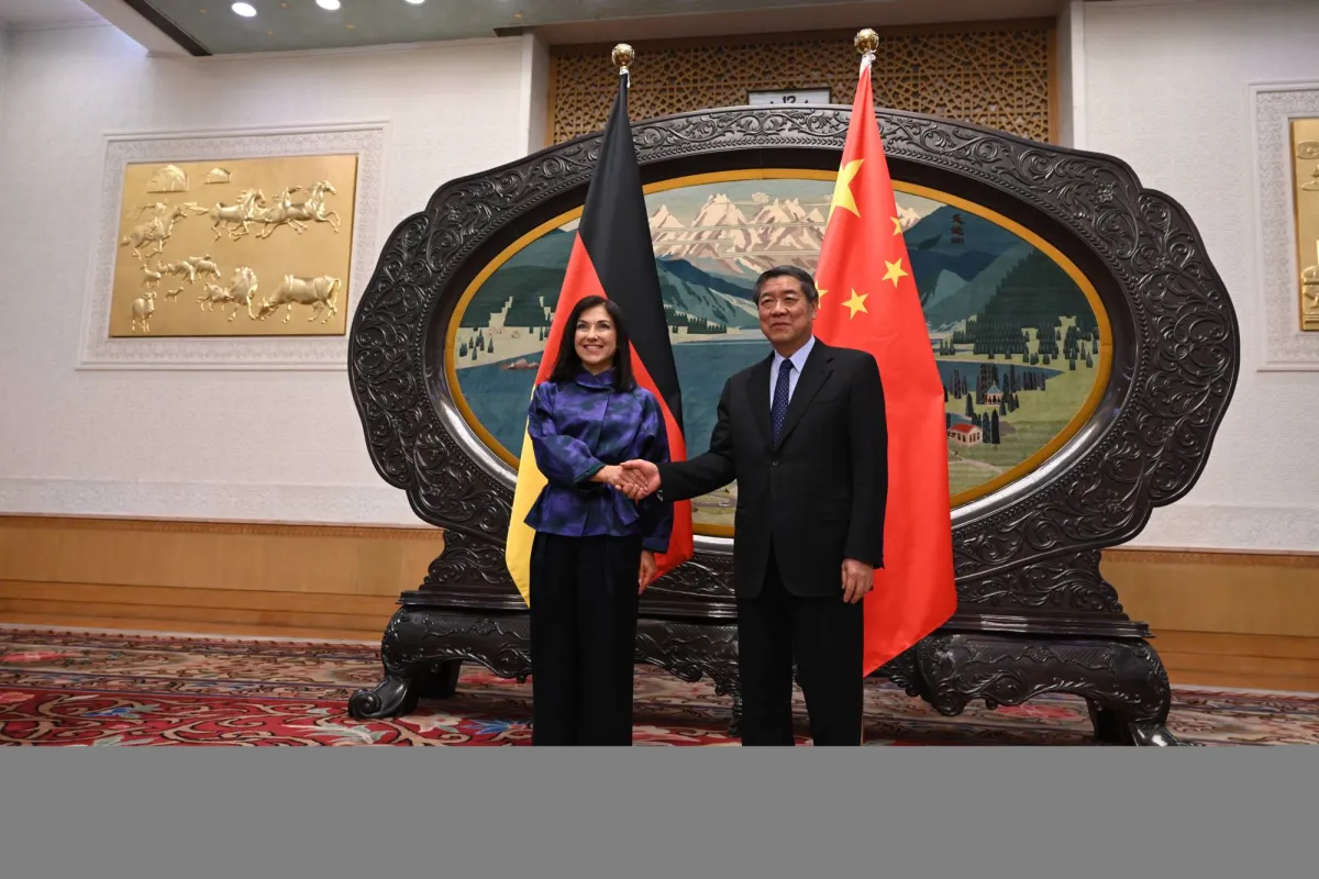 Deutschlands Wirtschaftsministerin fordert Zusammenarbeit mit China