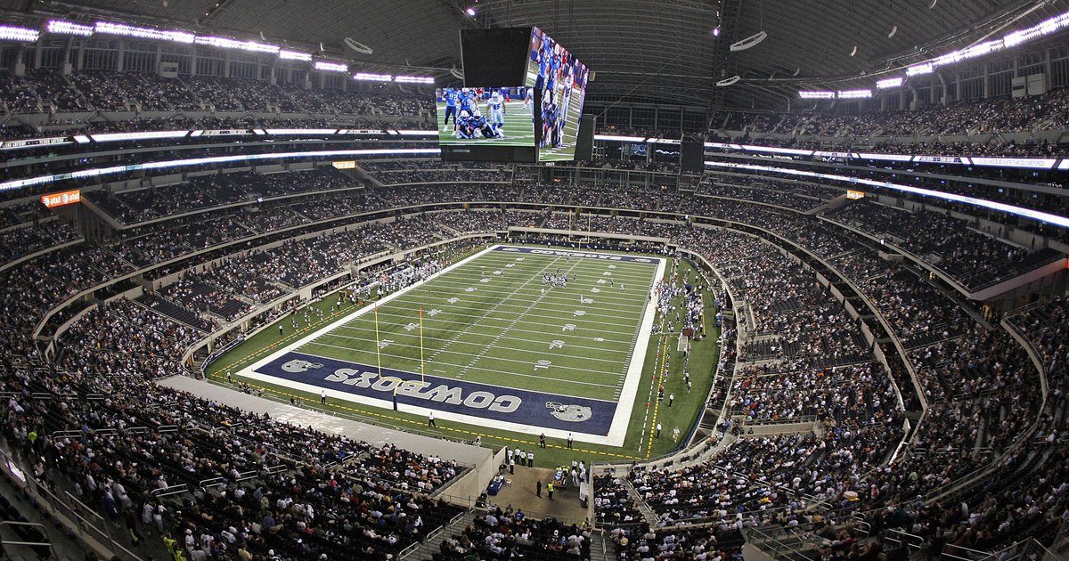 Dallas Cowboys besuchen E.J. Smith, Sohn von Emmitt Smith