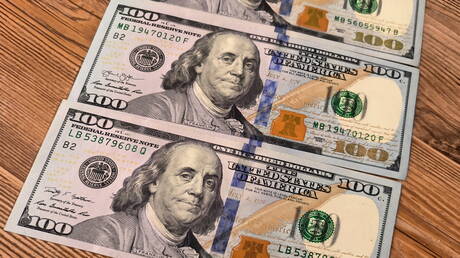 Dollar Declines Amid Increasing Ceasefire Expectations