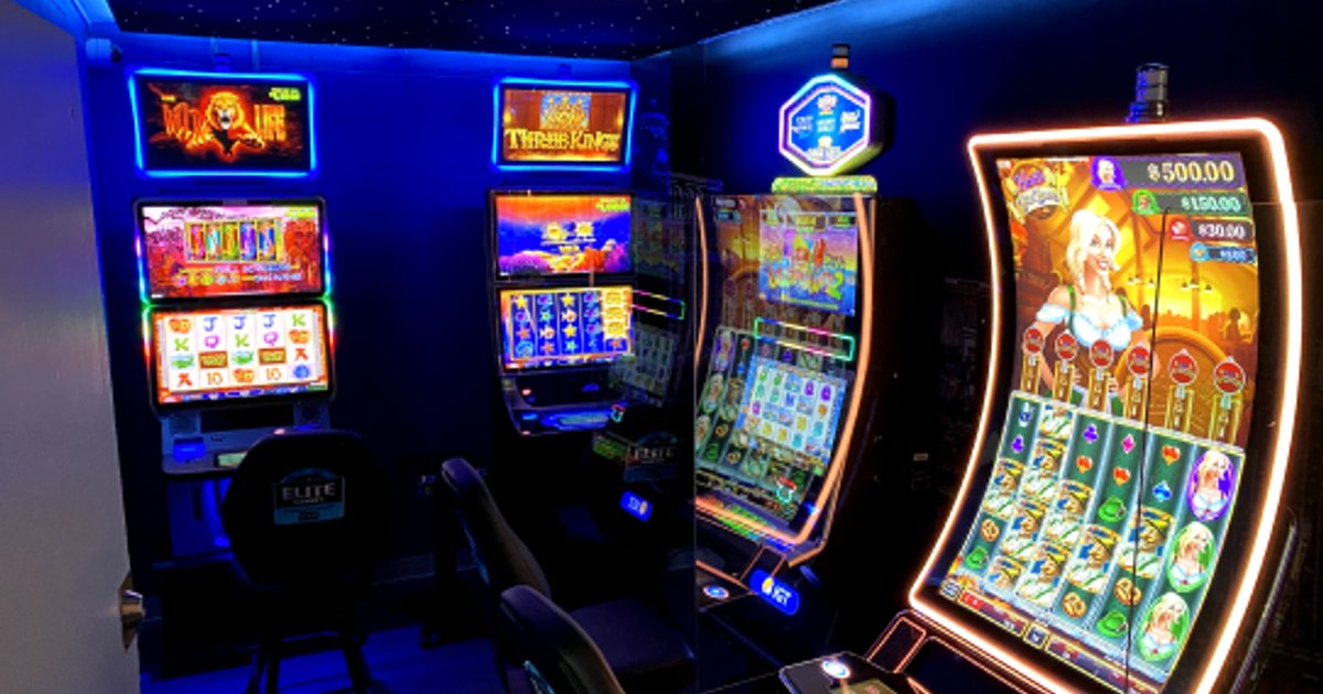 تأجيل مباراة إلينوي وآيوا بسبب كسر في قرن السلة