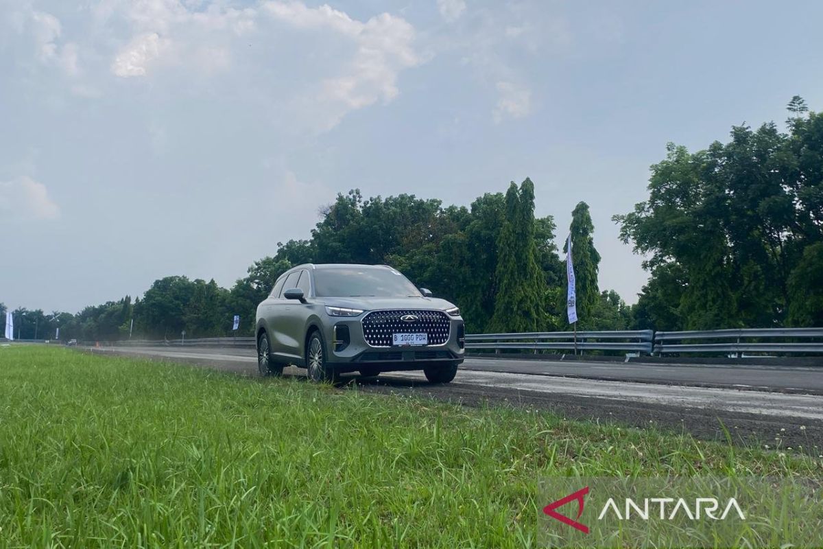 حريق سيارة شيري تيغو كروس في إندونيسيا