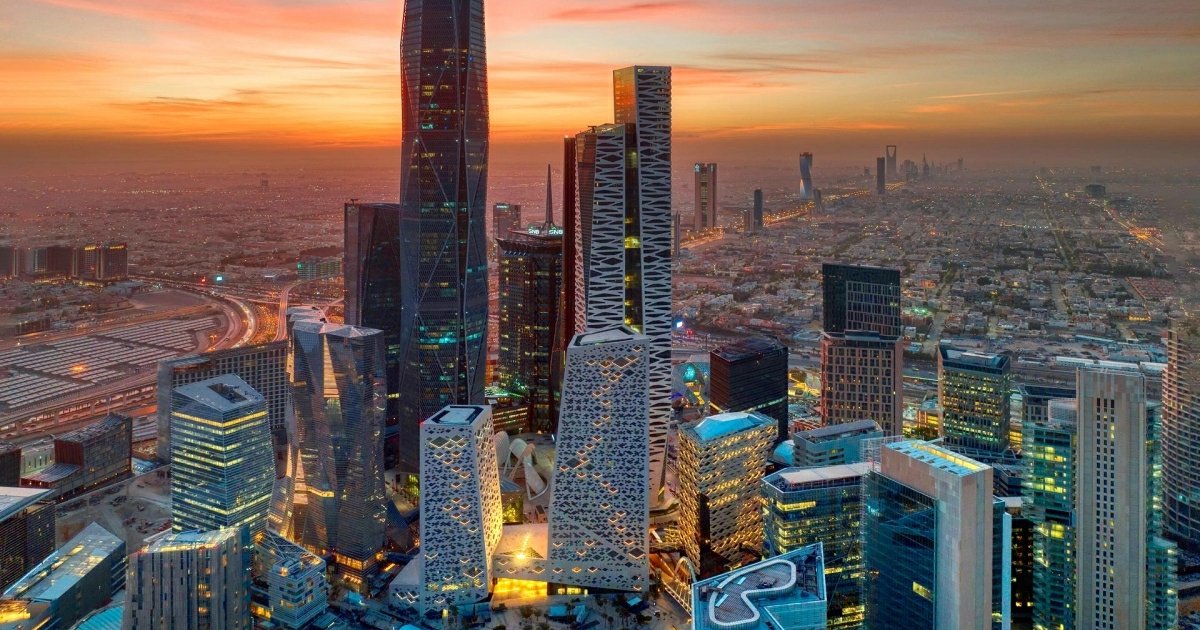 تصريح عمل لحاملي الإقامة المميزة في السعودية