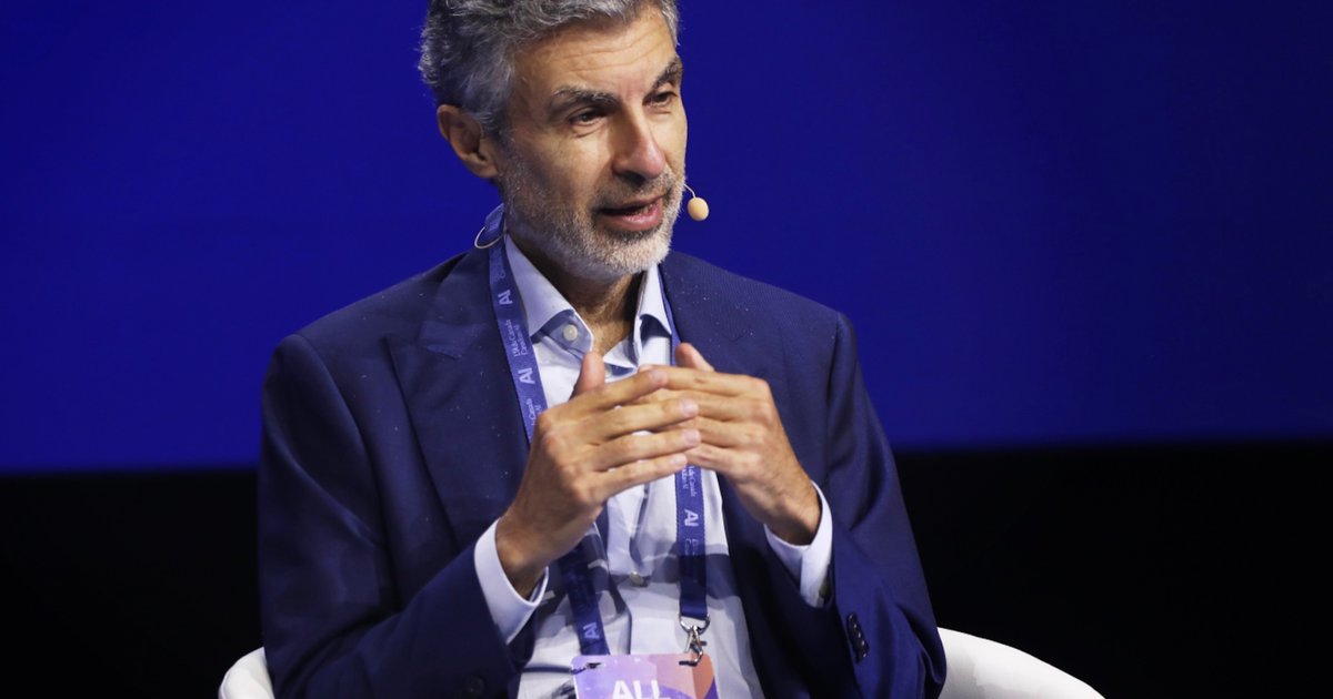 Call to Mitigate AI Risks Before Expansion