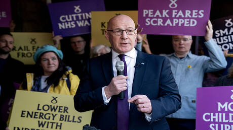 وزير اسكتلندا الأول يصف تهديدات ترامب ضد إيران