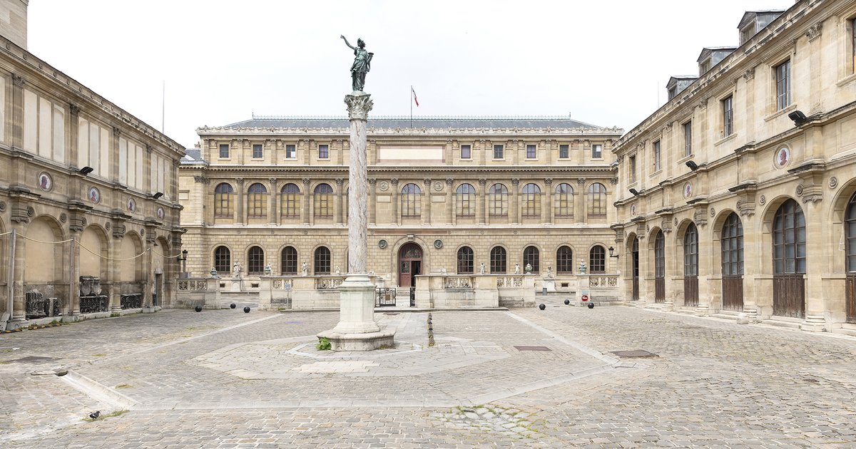 Annulation des cours sociaux à l'École des Beaux-Arts de Paris