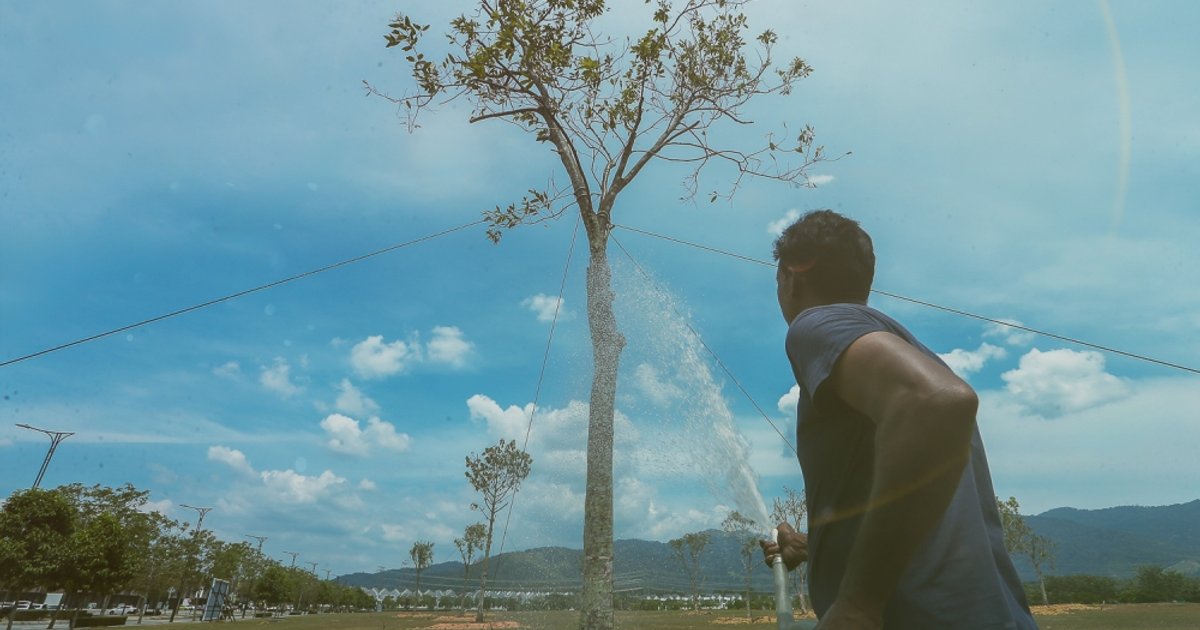 حماية العمال الماليزيين في سنغافورة