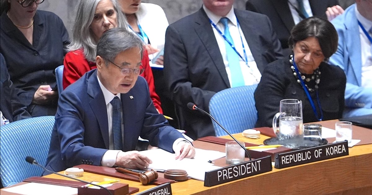 South Korea Denies Pursuing Nuclear Weapons Amid Speculation