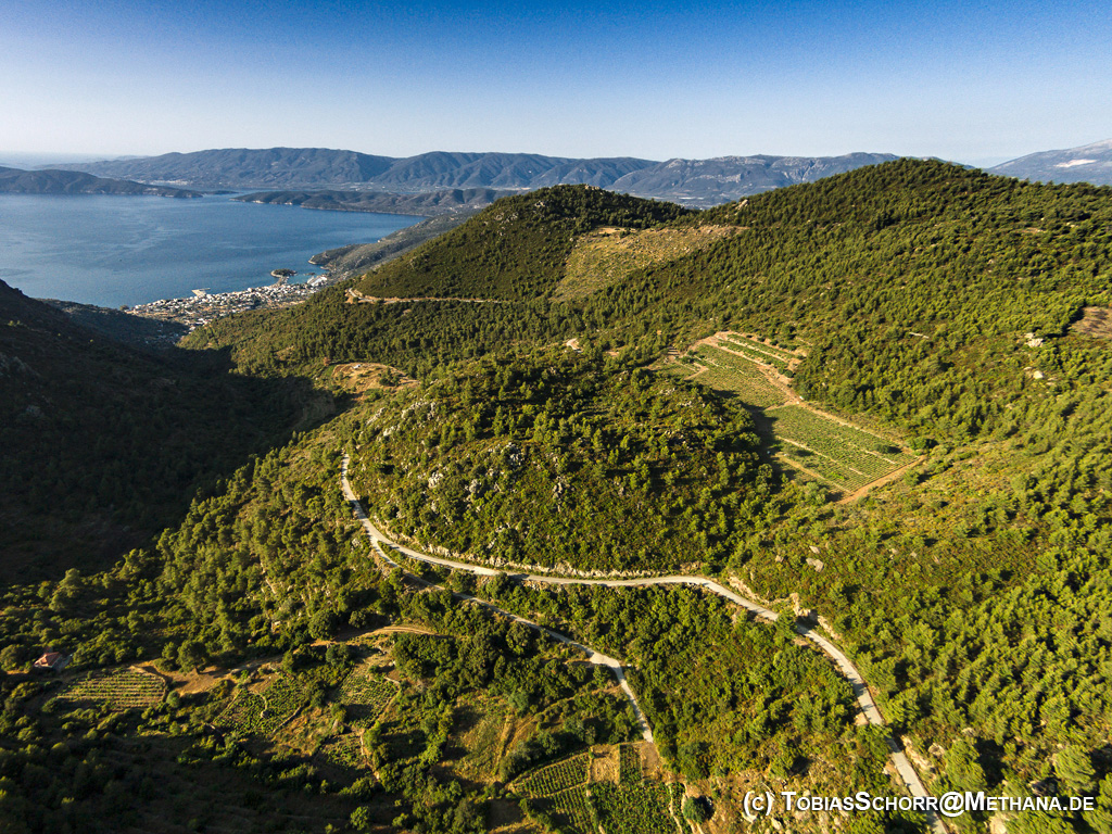 بركان ميثانا اليوناني: أسرار النشاط البركاني