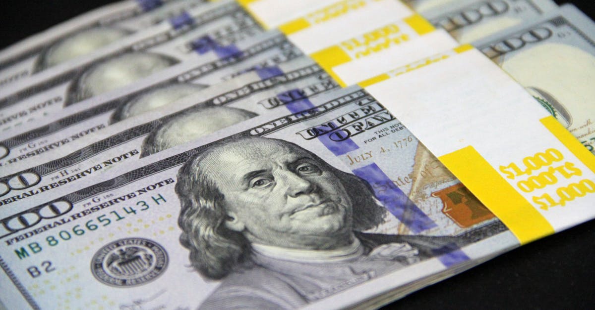 تراجع الدولار الأمريكي بعد اتفاق الهدنة بين الولايات المتحدة وإيران