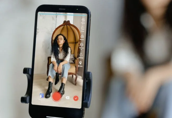 تأثير الفيديو القصير على عادات المشاهدة