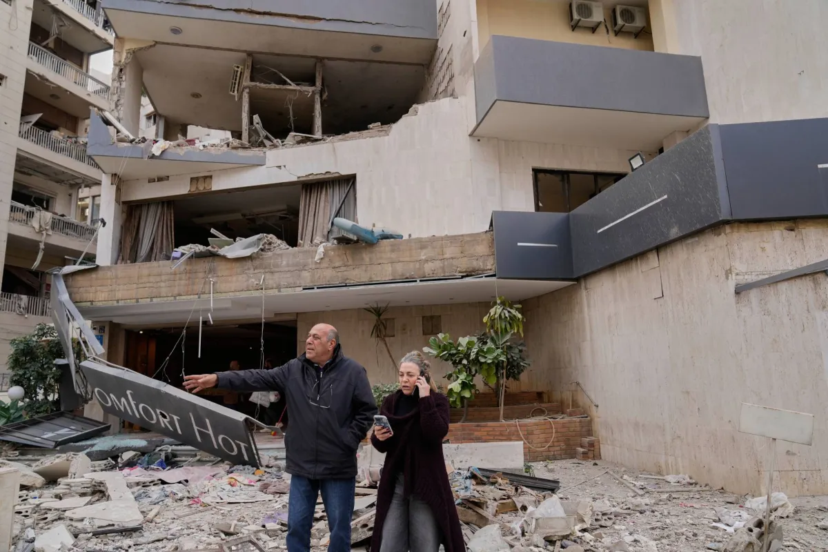 إيران تعزز نفوذها العسكري في لبنان بعد خسارة سوريا