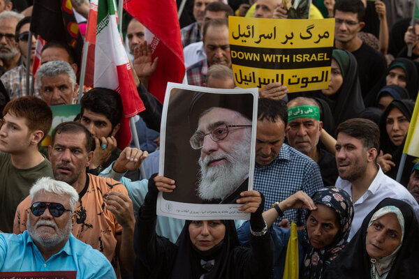 Speculations on Iranian Regime Collapse Amid Pressures