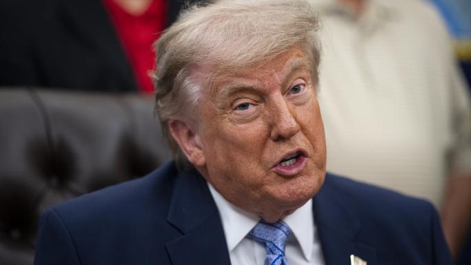 Trump reporte un décret sur l'intelligence artificielle