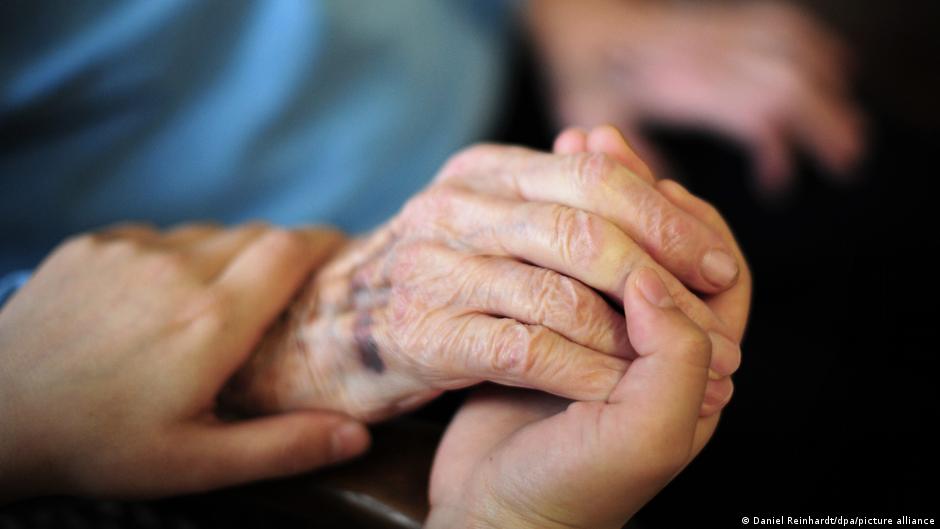 End-of-Life Dreams and Their Impact on Loss