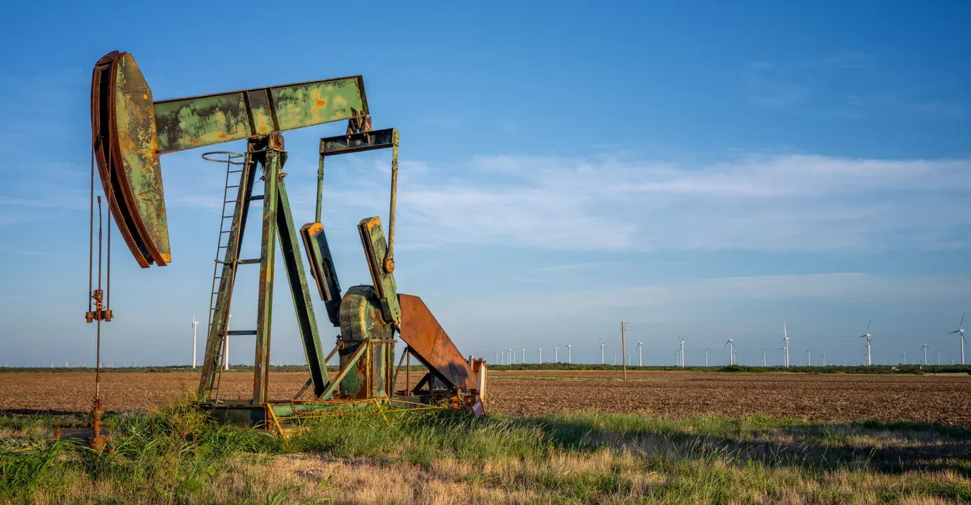 تأخر إمدادات وقود الطائرات بعد إعادة فتح هرمز