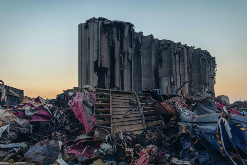 توقيف السفير الفلسطيني السابق في لبنان بتهم فساد