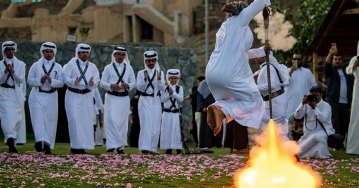 التعشير في الطائف: تقاليد زراعية تعزز الهوية الثقافية