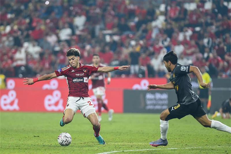 الأهلي وسيراميكا كليوباترا: مواجهة مثيرة في الدوري الممتاز