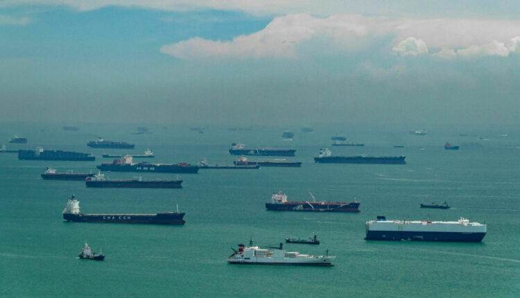 إيران تقترح فتح مضيق هرمز وتأجيل المحادثات النووية