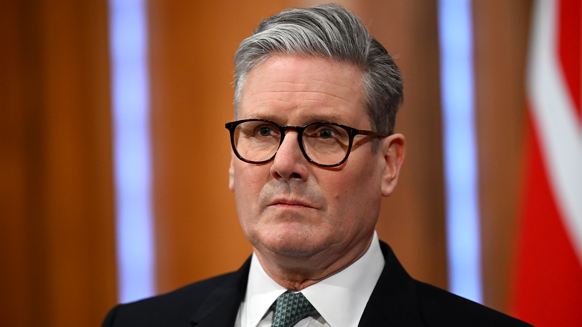 كير ستارمر وأزمة الشرق الأوسط: تأثير على الانتخابات البريطانية