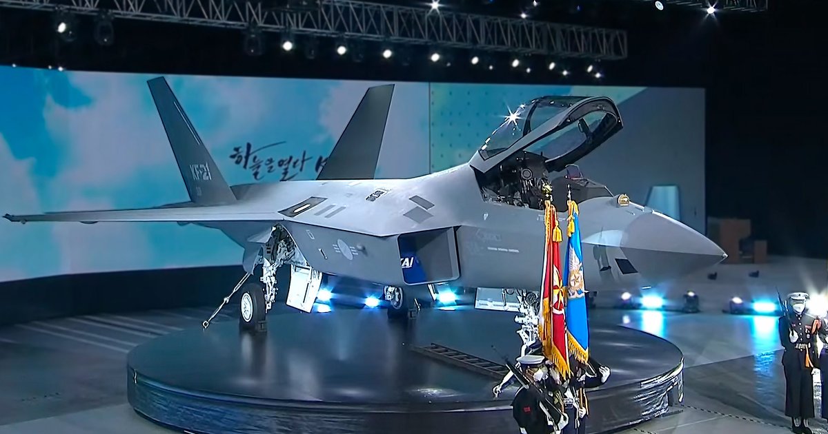 كوريا الجنوبية تنقل نموذج KF-21 إلى إندونيسيا