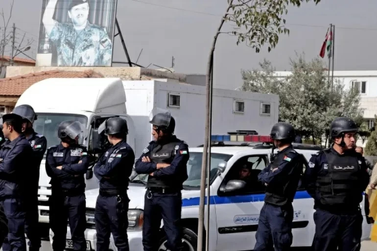 جريمة مروعة في الكرك: أب يقتل أطفاله الثلاثة