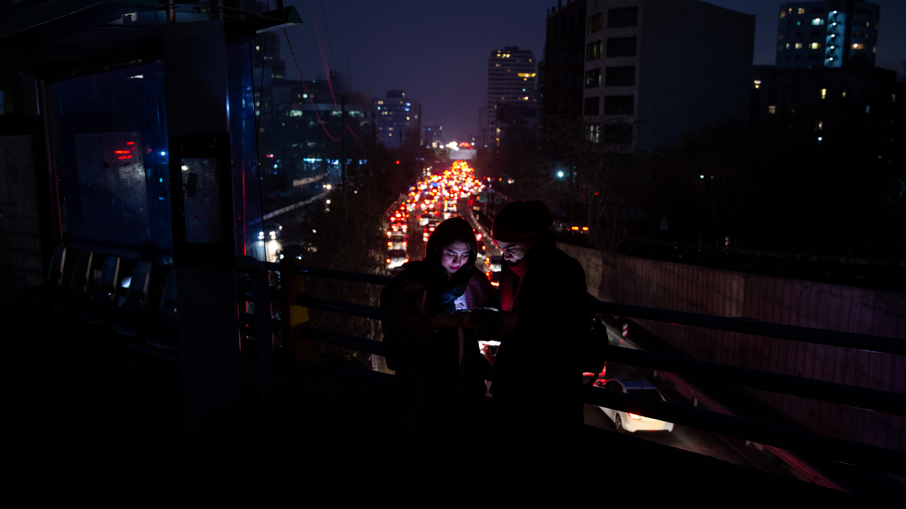 استعادة إنتاج الطاقة في الخليج بعد الهدنة الأمريكية الإيرانية