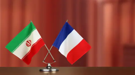 إيران تفرج عن فرنسيين محتجزين منذ ثلاث سنوات