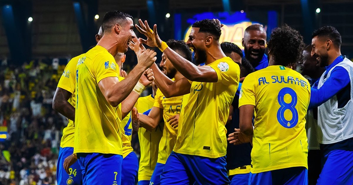 Ronaldo Advises Against Signing Salah for Al-Nassr