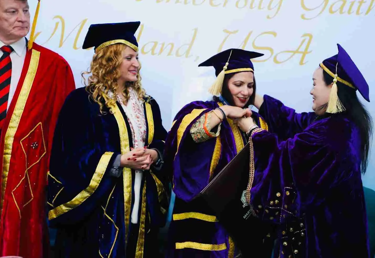 سلطان باختيار نجم الدين يتلقى الدكتوراه الفخرية من جامعة كورية