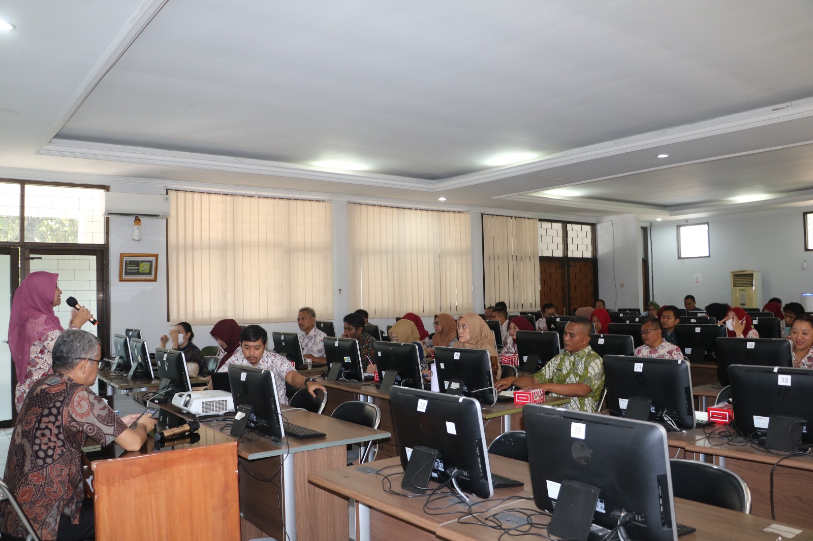 تحسين دقة بيانات المستفيدين من المساعدات الاجتماعية في بوجور